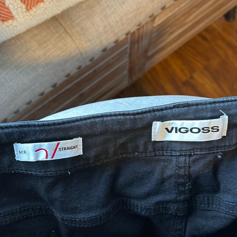 VIGOSS Black Jean